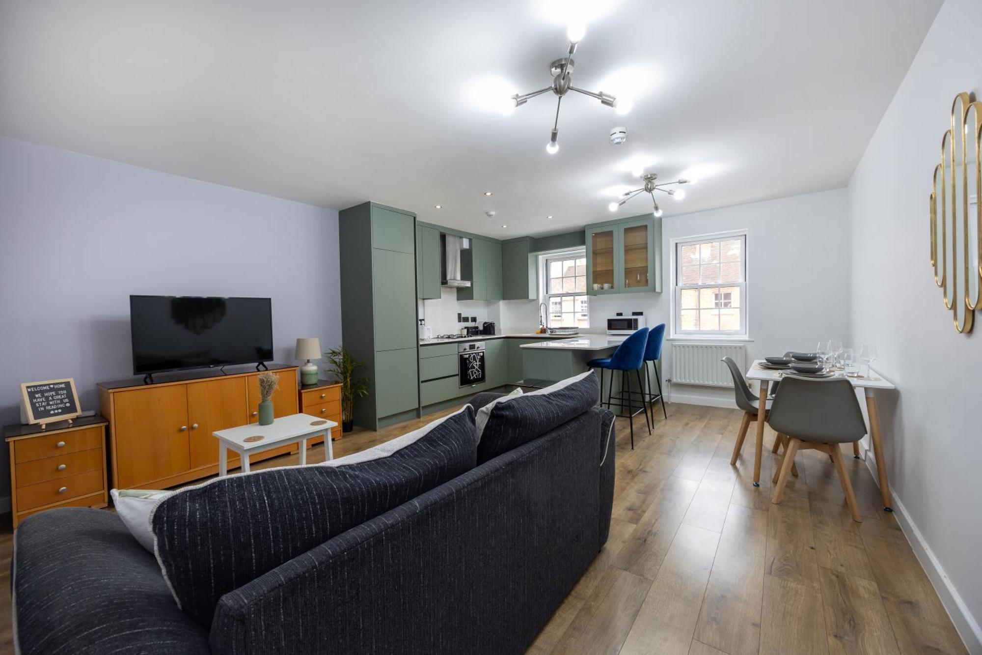 독서 Stunning 3Br, Free Parking, Near Town Center, Long Term Discoun 아파트 외부 사진