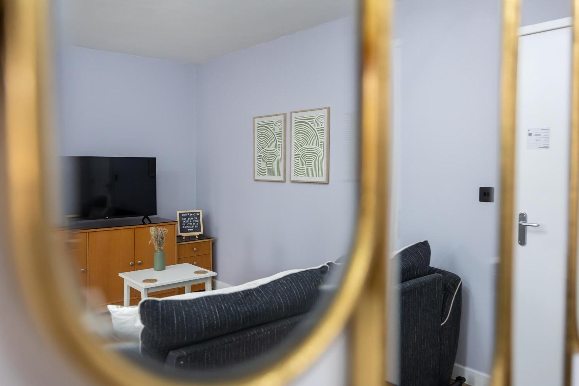 독서 Stunning 3Br, Free Parking, Near Town Center, Long Term Discoun 아파트 외부 사진