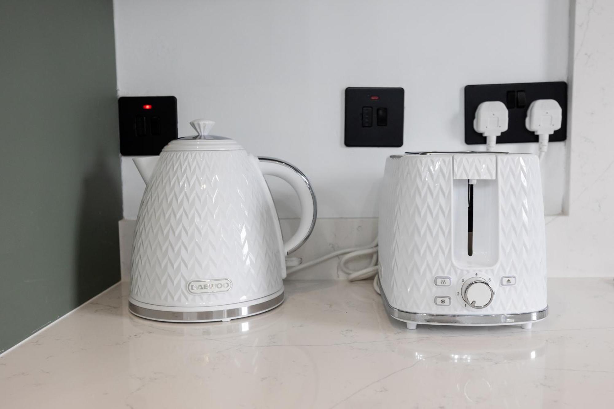 독서 Stunning 3Br, Free Parking, Near Town Center, Long Term Discoun 아파트 외부 사진