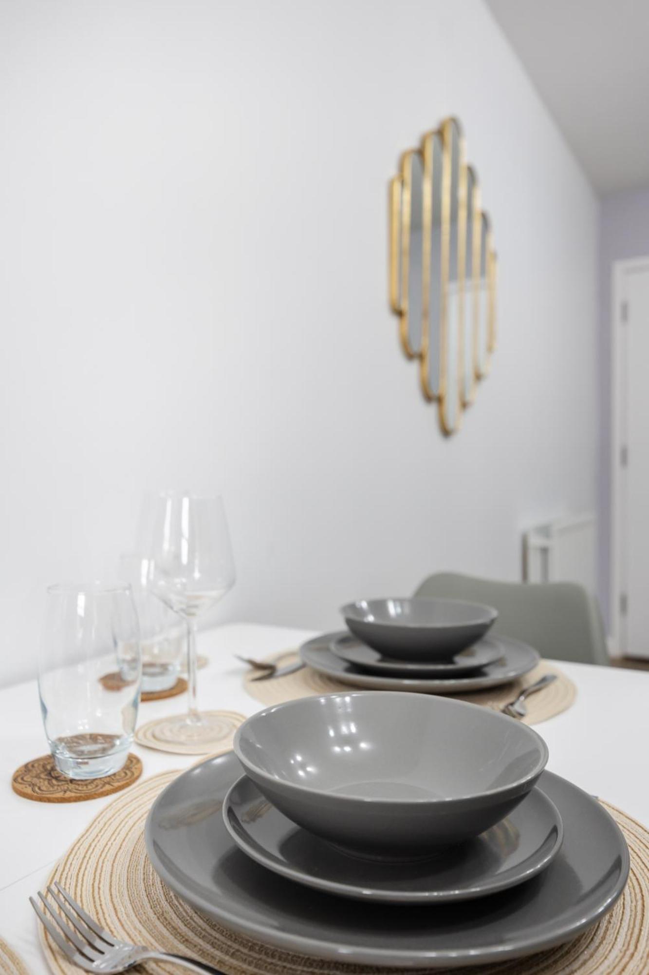 독서 Stunning 3Br, Free Parking, Near Town Center, Long Term Discoun 아파트 외부 사진