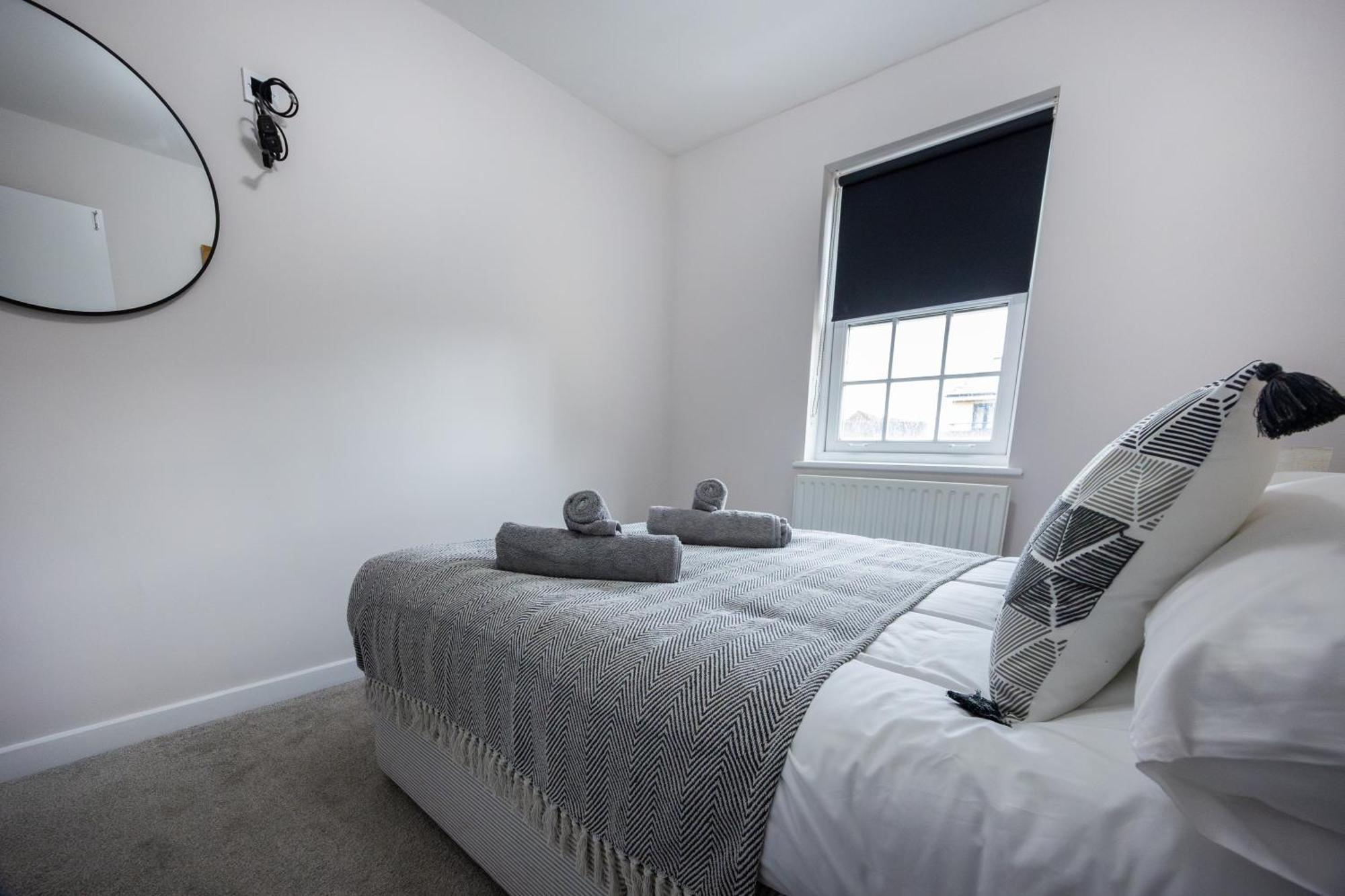 독서 Stunning 3Br, Free Parking, Near Town Center, Long Term Discoun 아파트 외부 사진