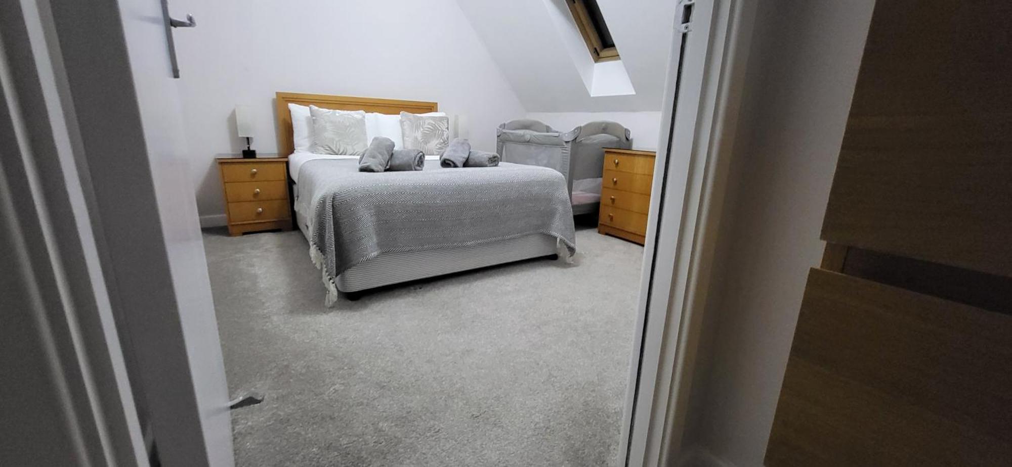 독서 Stunning 3Br, Free Parking, Near Town Center, Long Term Discoun 아파트 외부 사진